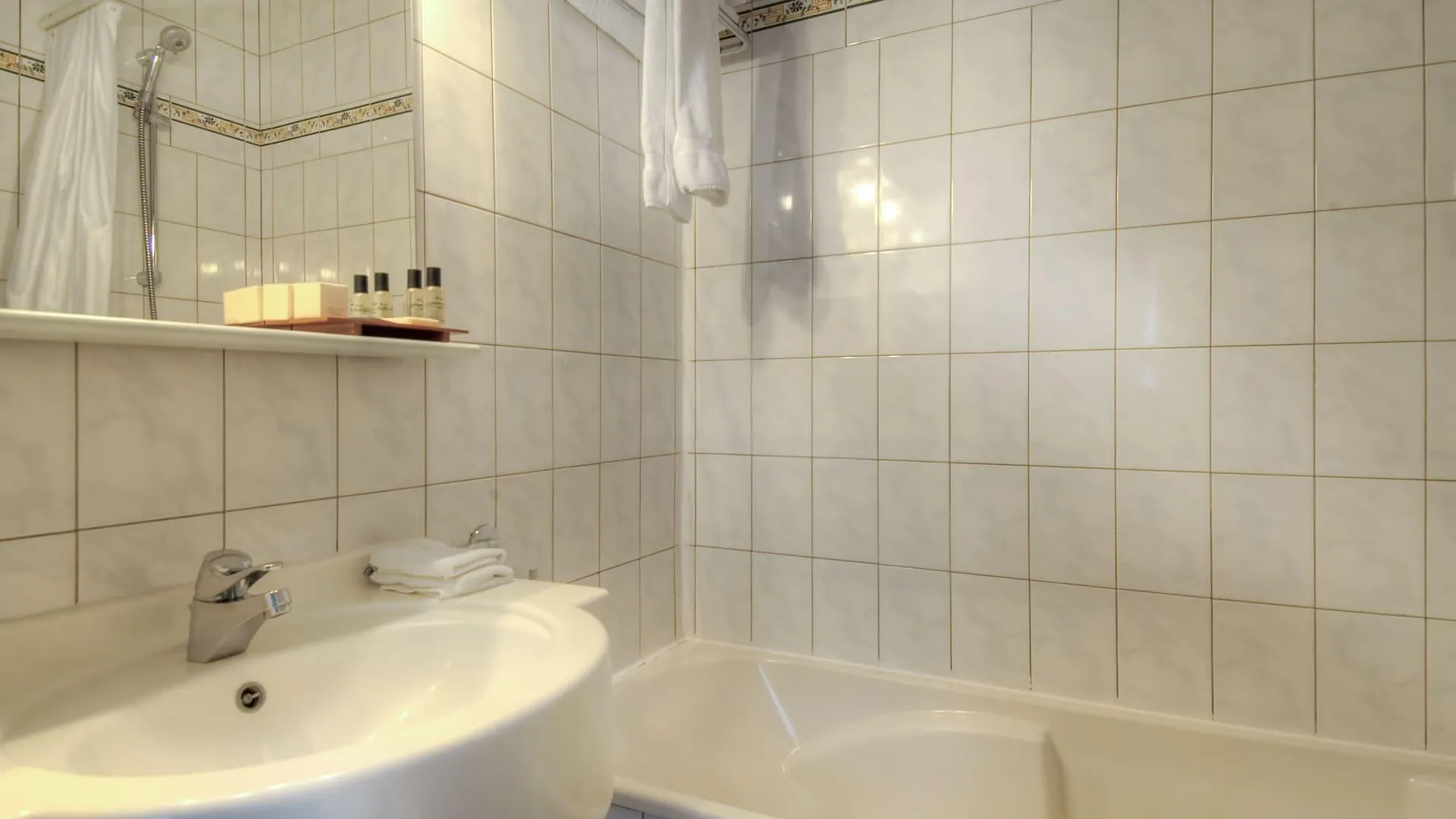 Hôtel France Albion Paris Hotel