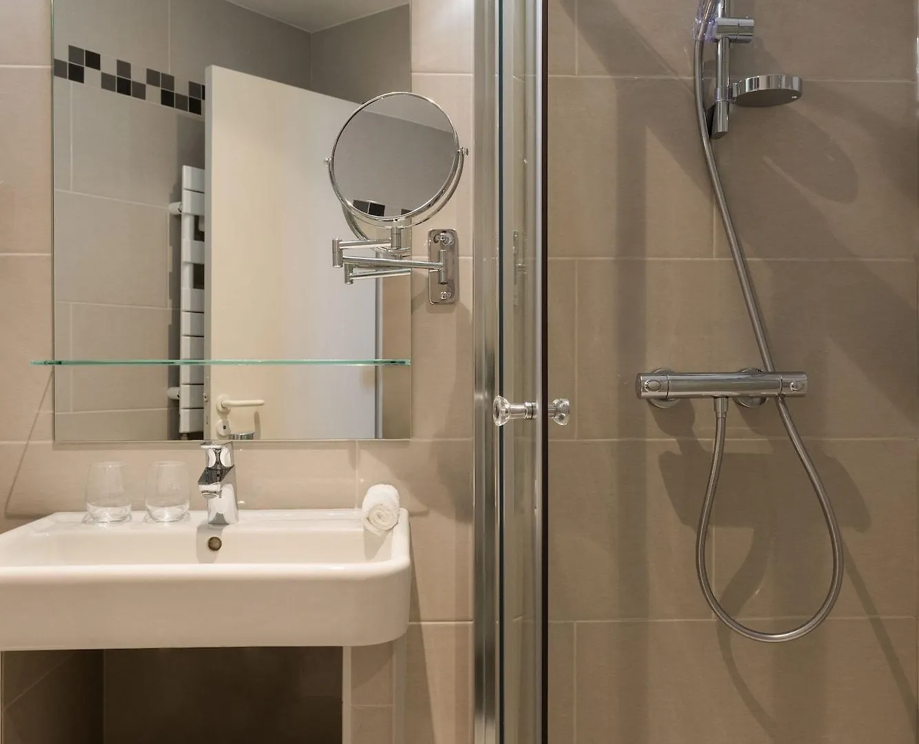 Hotel France Albion Paris 2*,